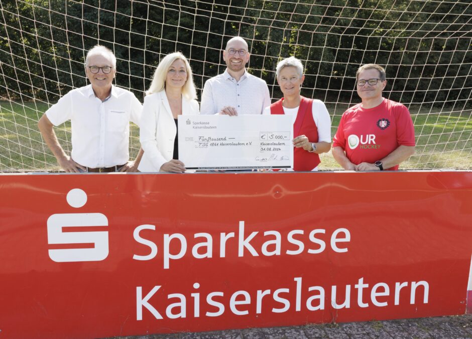 Sparkasse sponsert Photovoltaik-Anlage der TSG mit 5.000 Euro