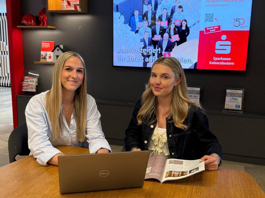 Jule und Lena geben Tipps zur Ausbildung bei der Sparkasse Kaiserslautern